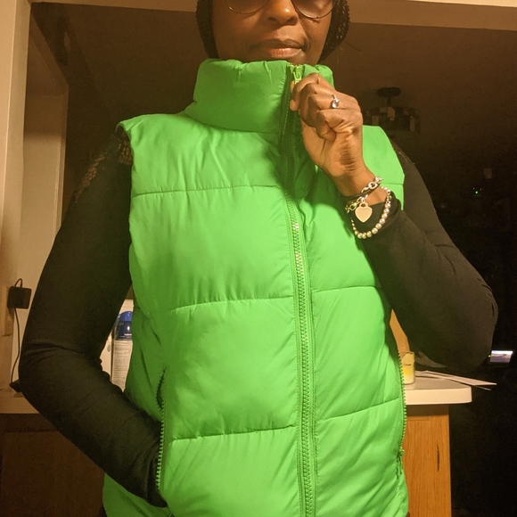 Joe fresh puffer vest - Picture 4 of 5